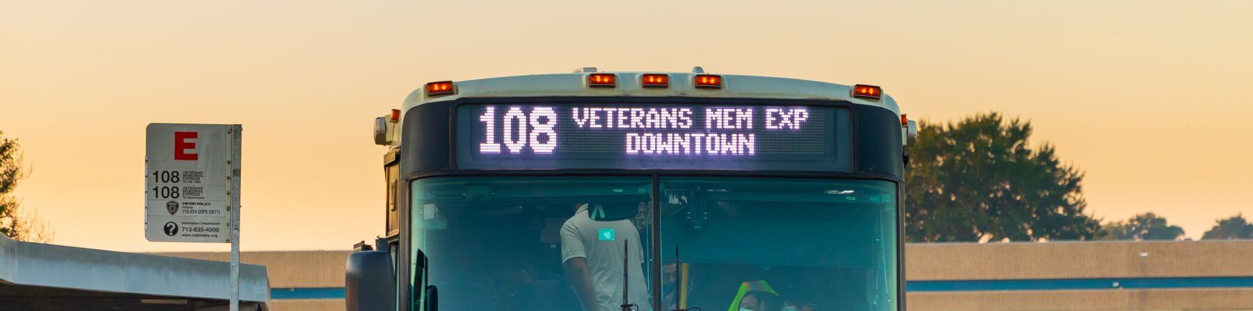 108-veterans-memorial-express-metro-bus-route-accessible-public